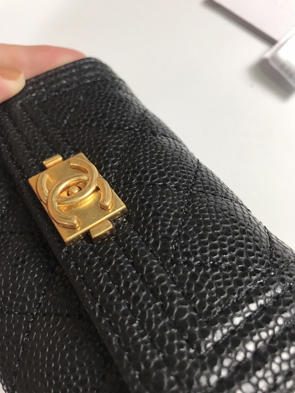 コピーシャネル激安財布側面デザイン